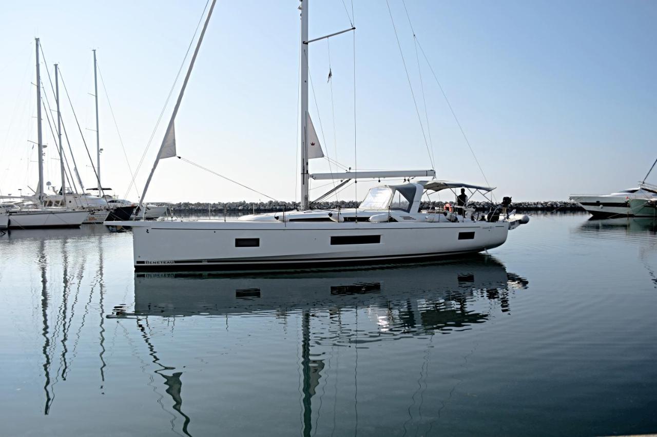 Yacht Psari Hotel Thessaloniki Exterior photo